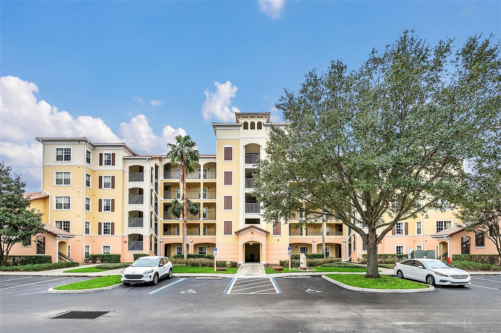 Condominium in ORLANDO, FL - Daniel Dourado