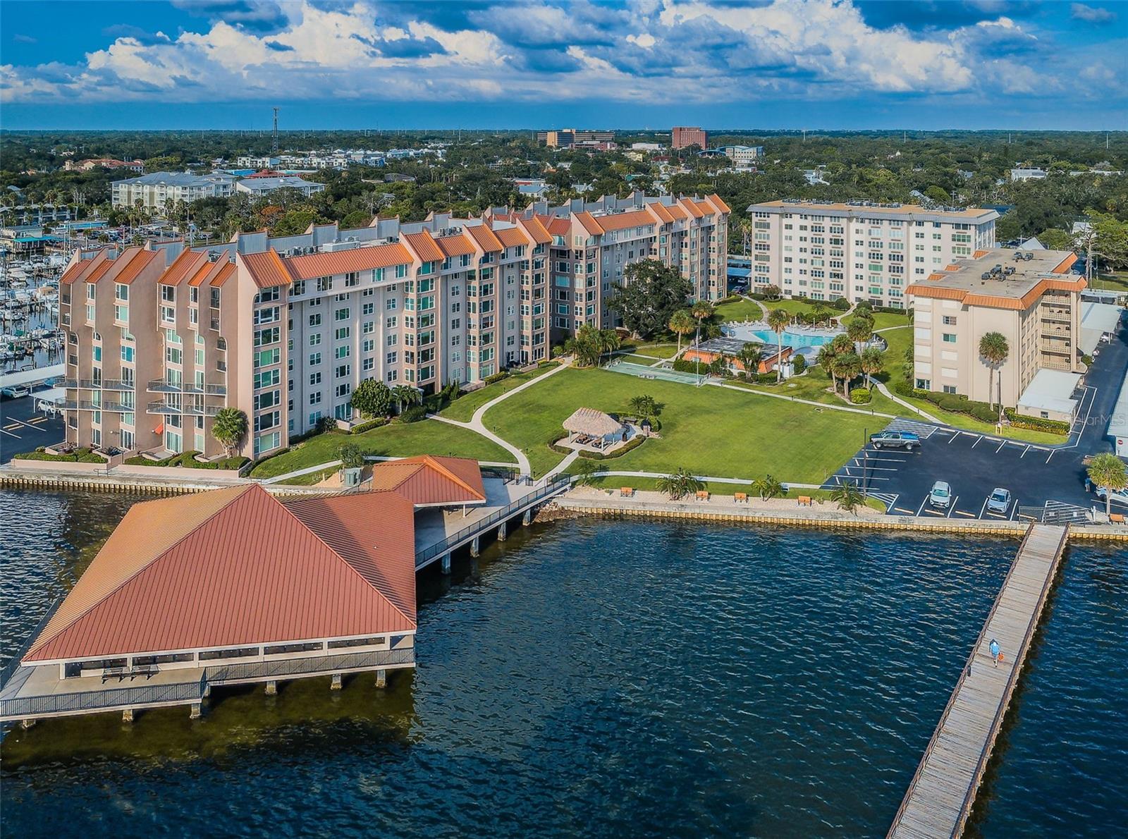 Condominium in DUNEDIN, FL - Daniel Dourado
