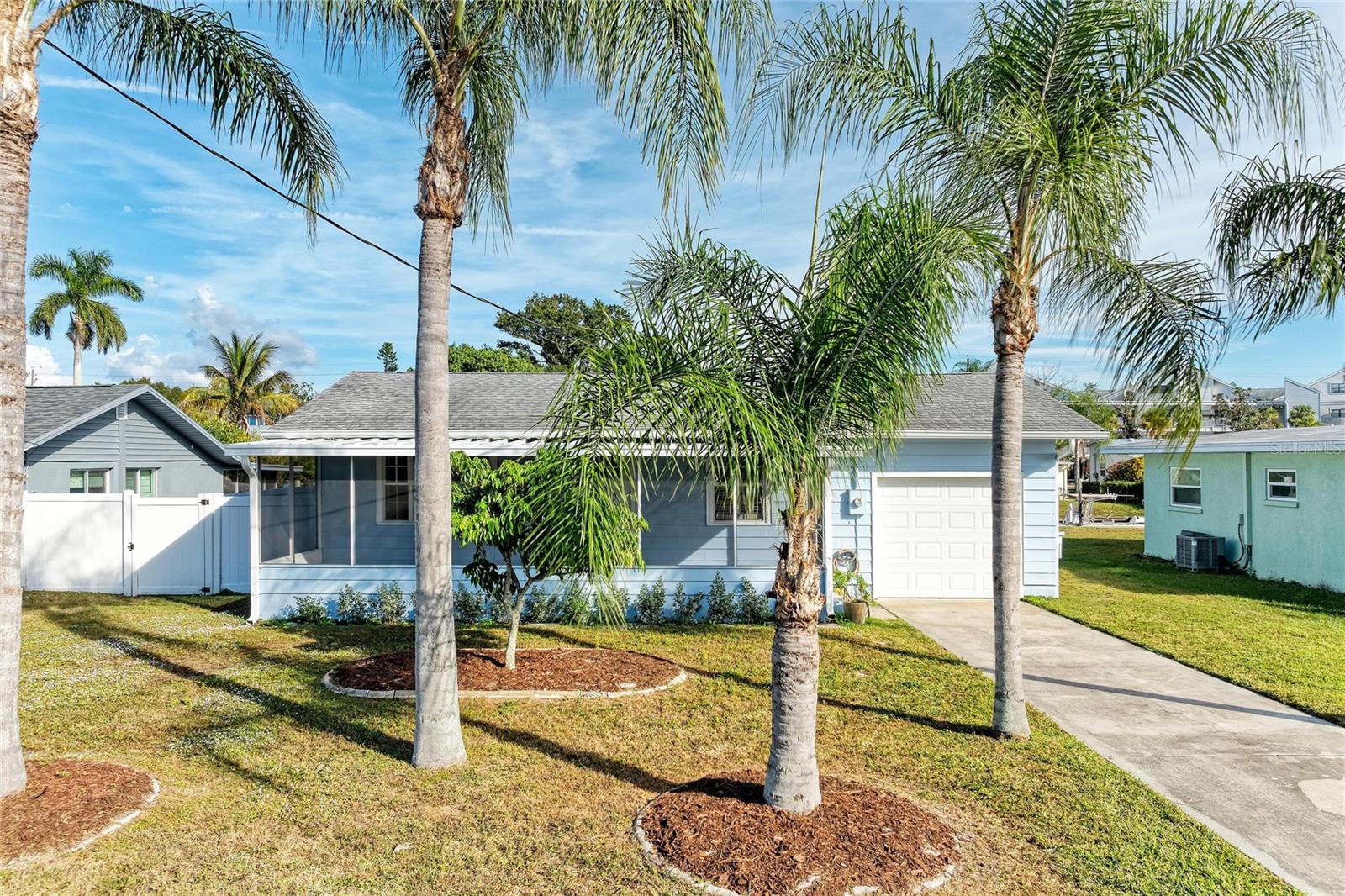 Single Family Residence in ELLENTON, FL - Daniel Dourado
