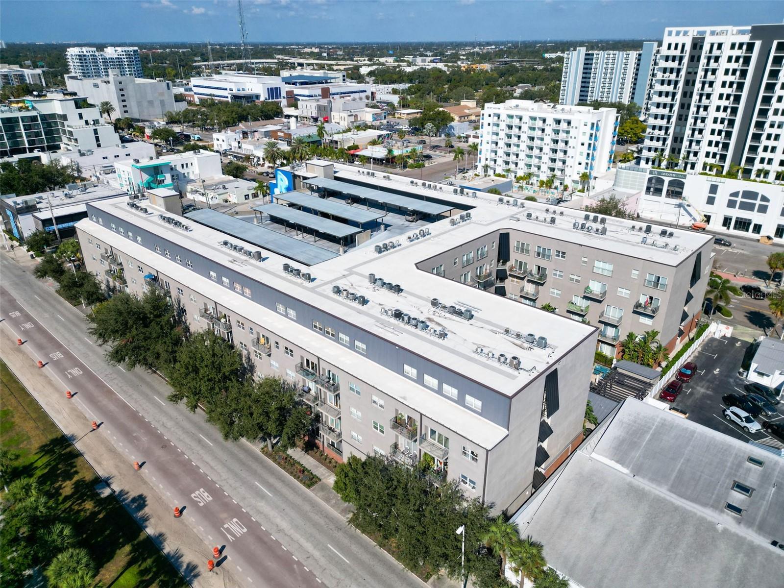 Condominium em ST PETERSBURG, FL - Daniel Dourado