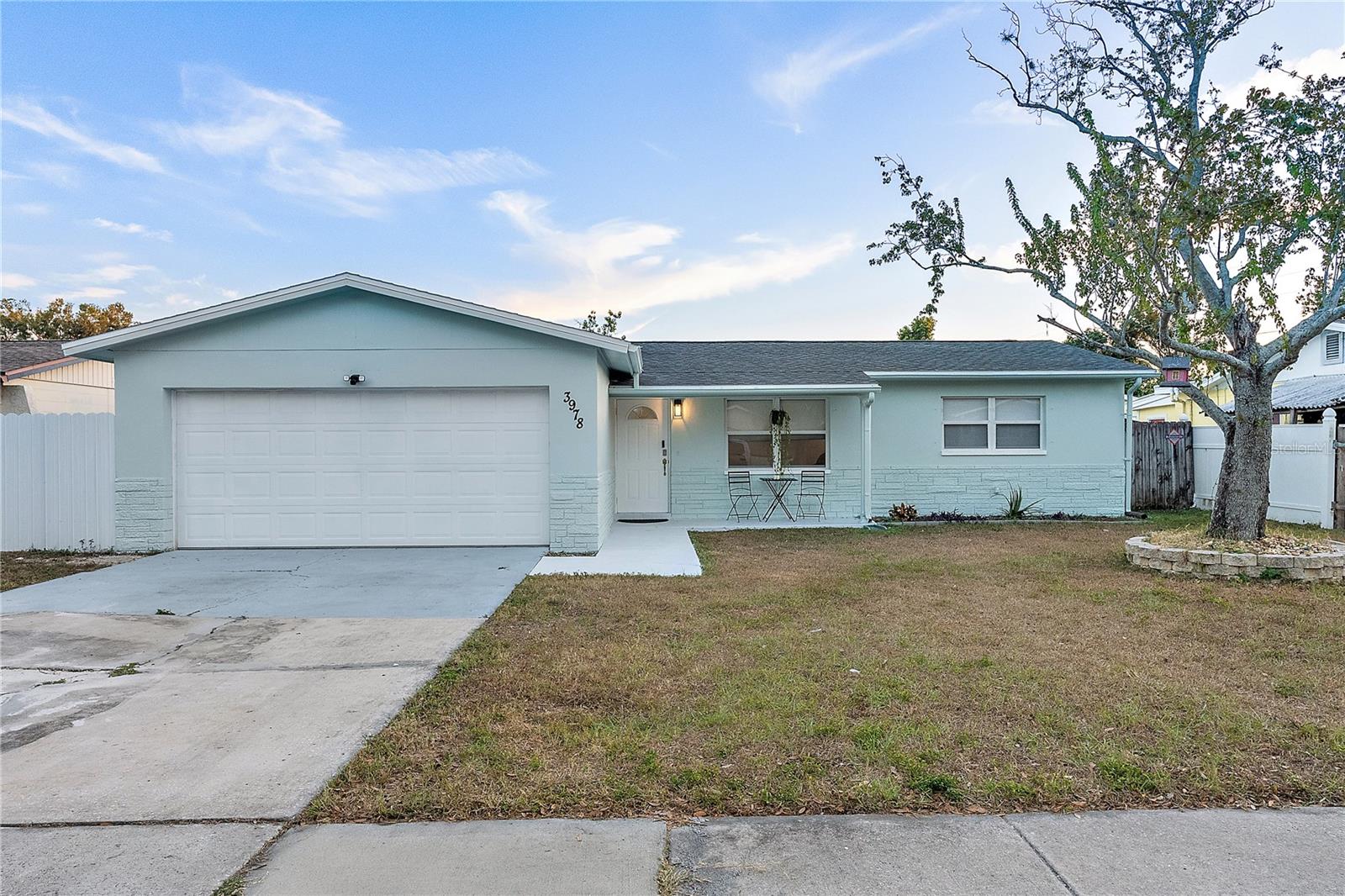 Single Family Residence em ST PETERSBURG, FL - Daniel Dourado