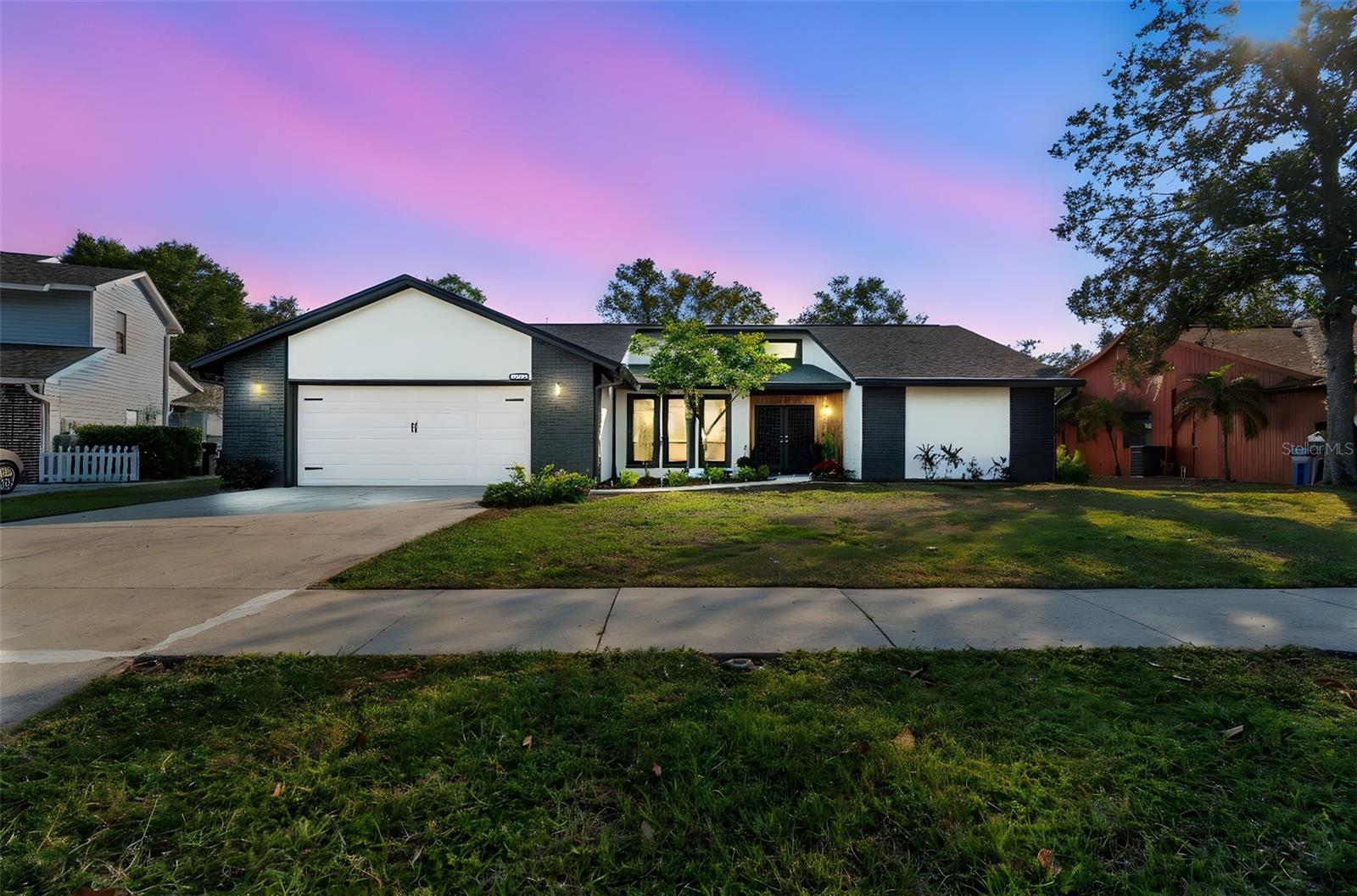 Single Family Residence in VALRICO, FL - Daniel Dourado