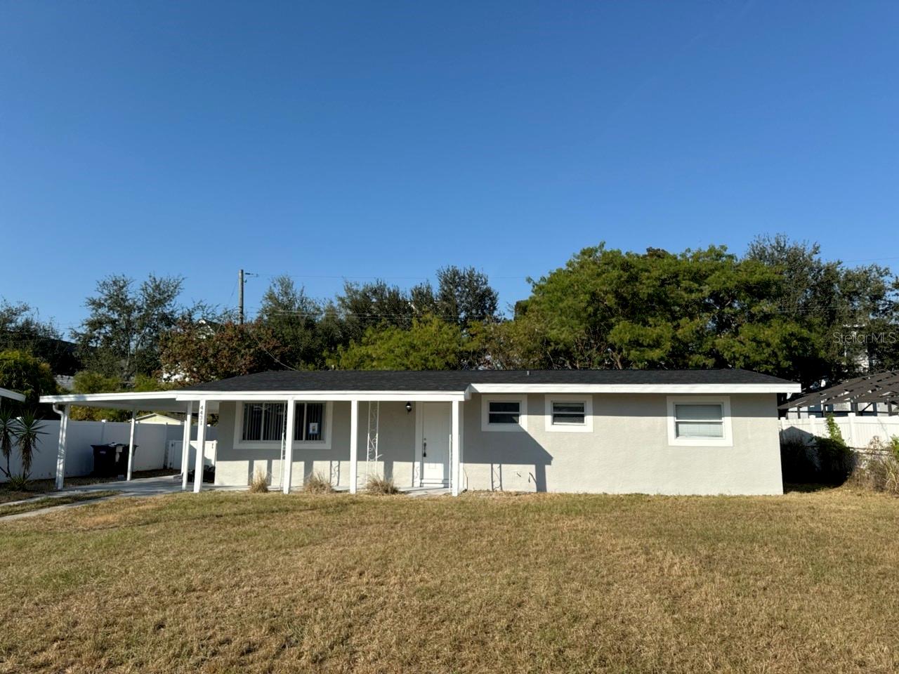 Single Family Residence in TAMPA, FL - Daniel Dourado