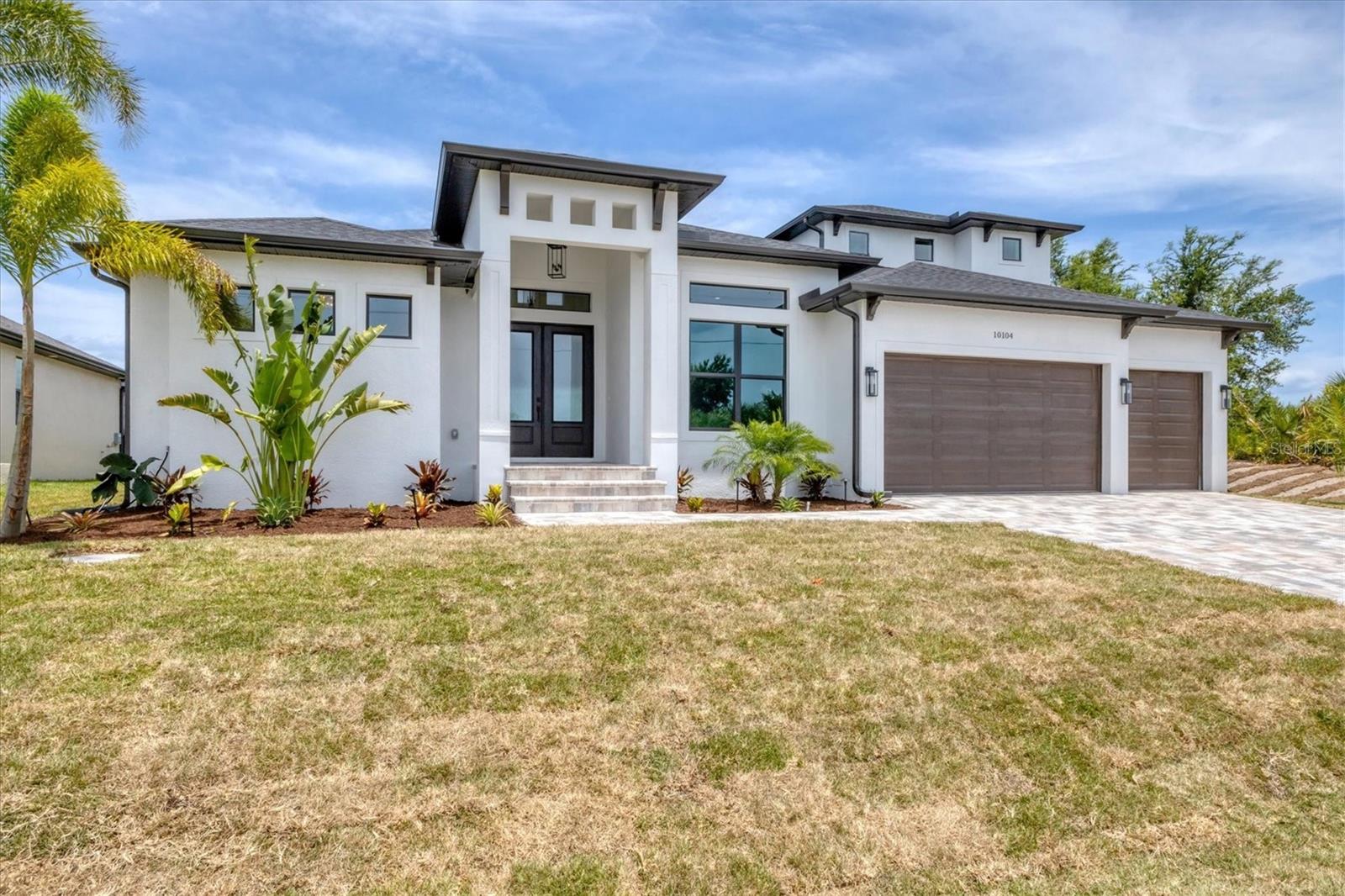 Single Family Residence em PORT CHARLOTTE, FL - Daniel Dourado