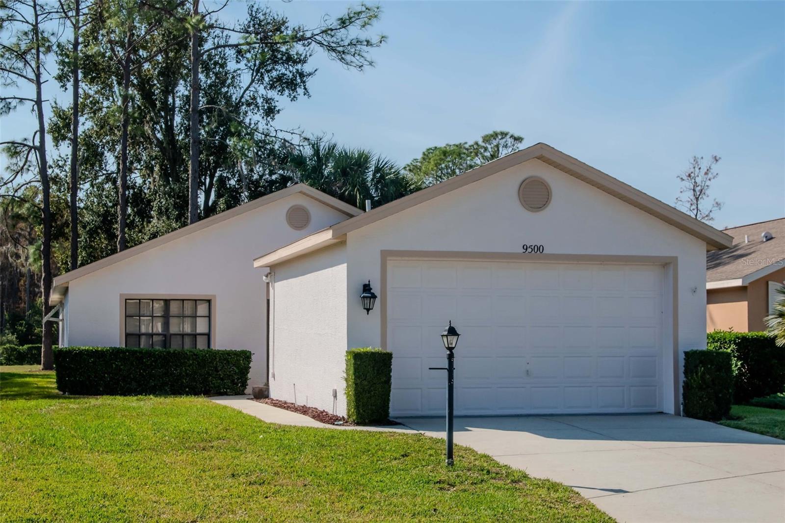 Single Family Residence em NEW PORT RICHEY, FL - Daniel Dourado