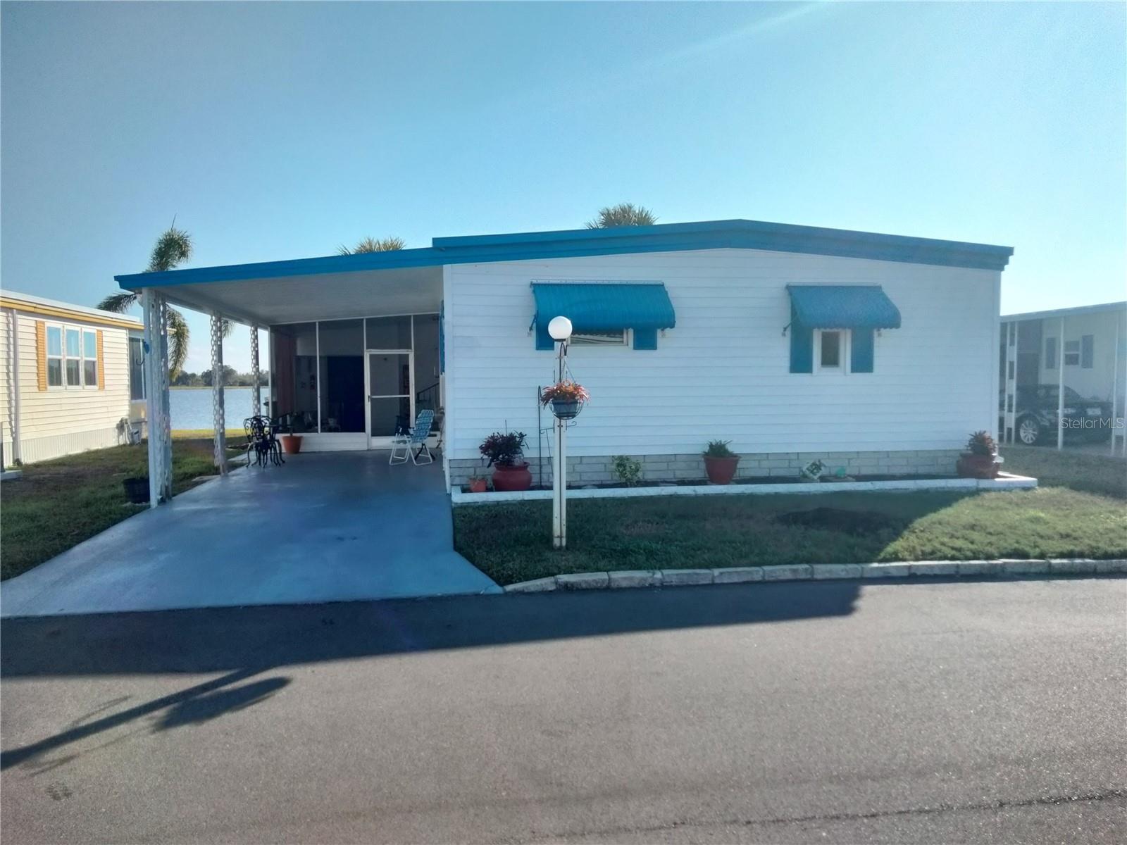 Manufactured Home in HOLIDAY, FL - Daniel Dourado