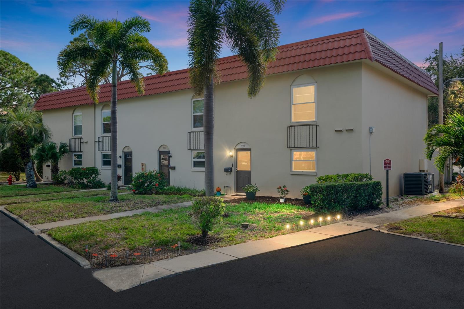 Townhouse in DUNEDIN, FL - Daniel Dourado