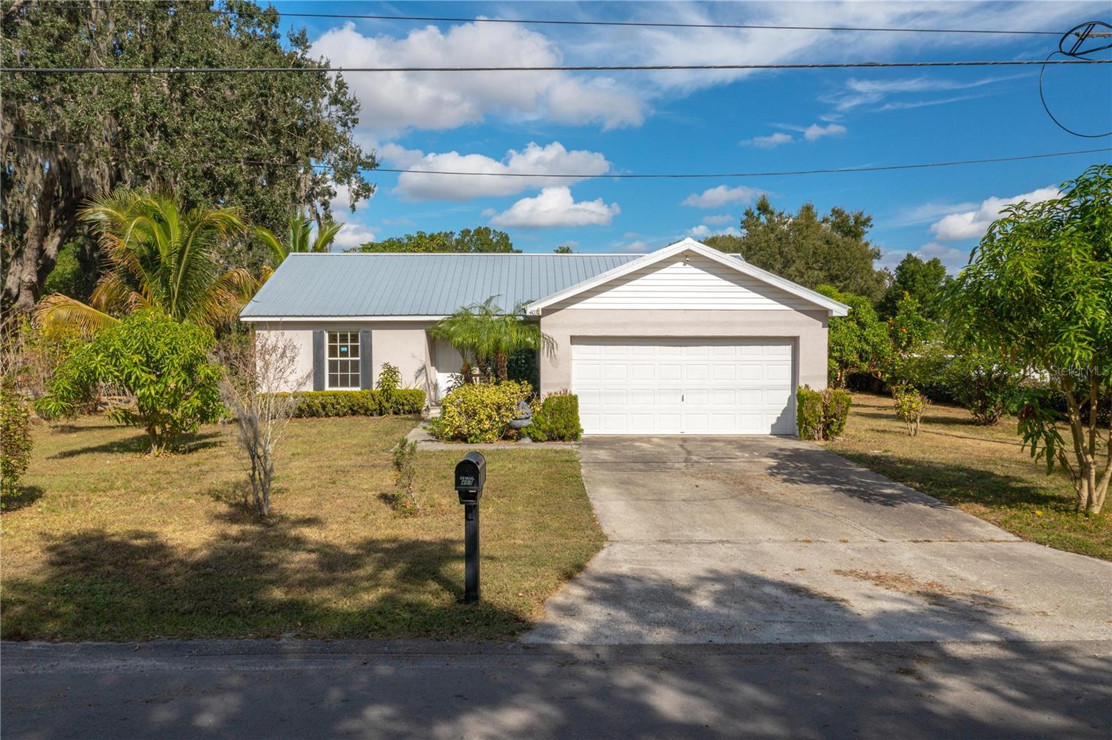 Single Family Residence in FORT MEADE, FL - Daniel Dourado