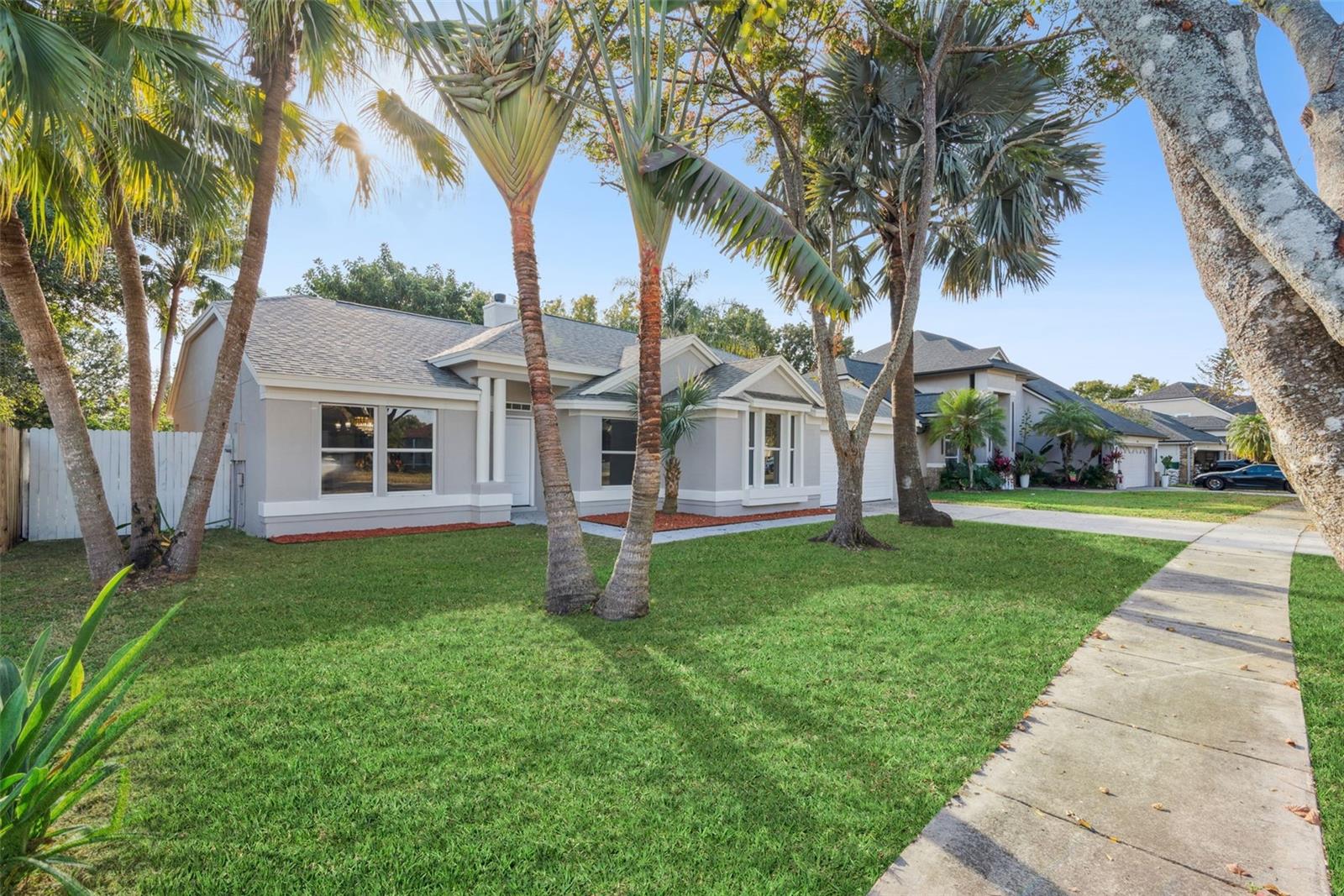 Single Family Residence in ORLANDO, FL - Daniel Dourado