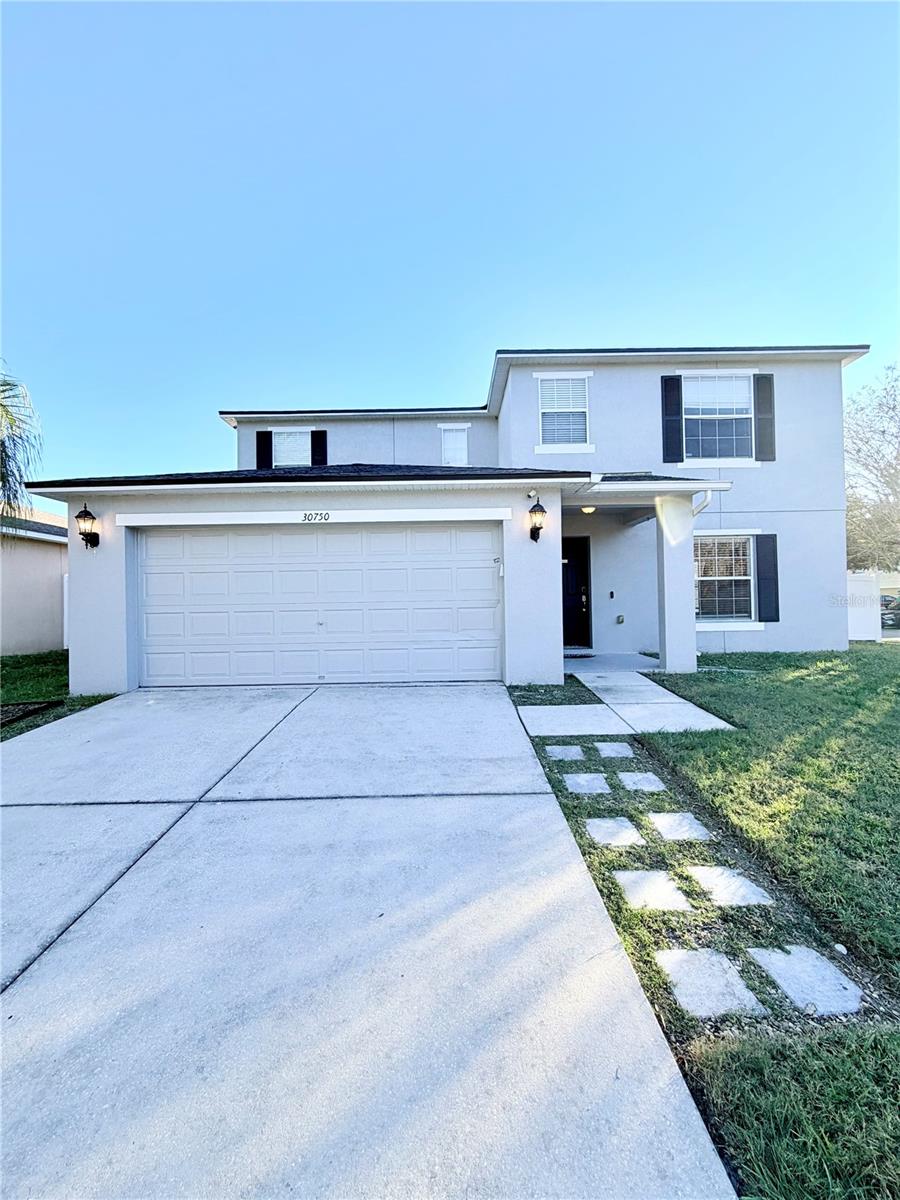 Single Family Residence em WESLEY CHAPEL, FL - Daniel Dourado