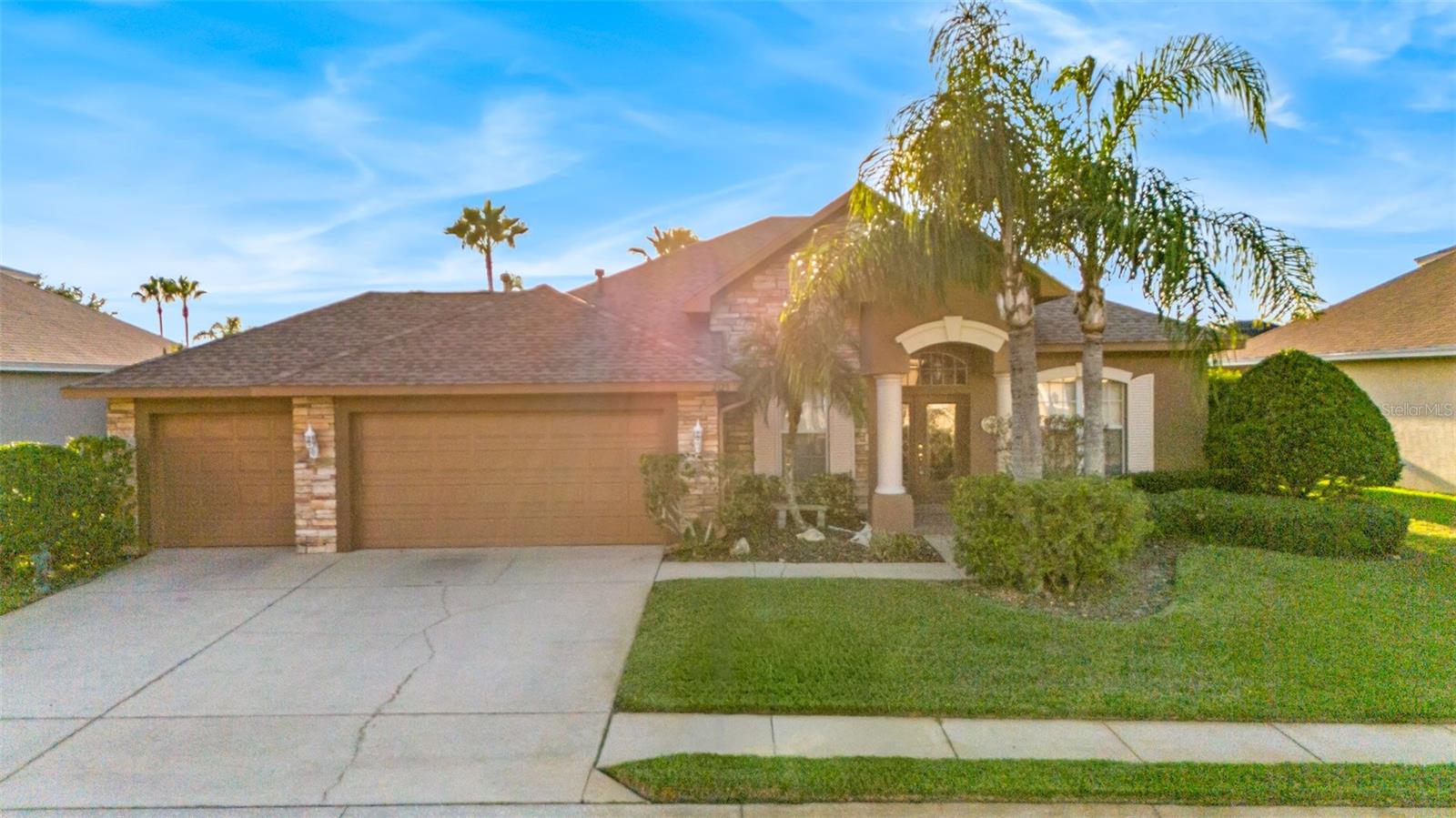 Single Family Residence em NEW PORT RICHEY, FL - Daniel Dourado