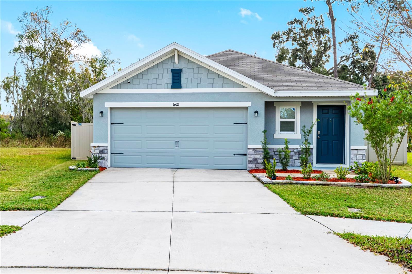 Single Family Residence in PLANT CITY, FL - Daniel Dourado