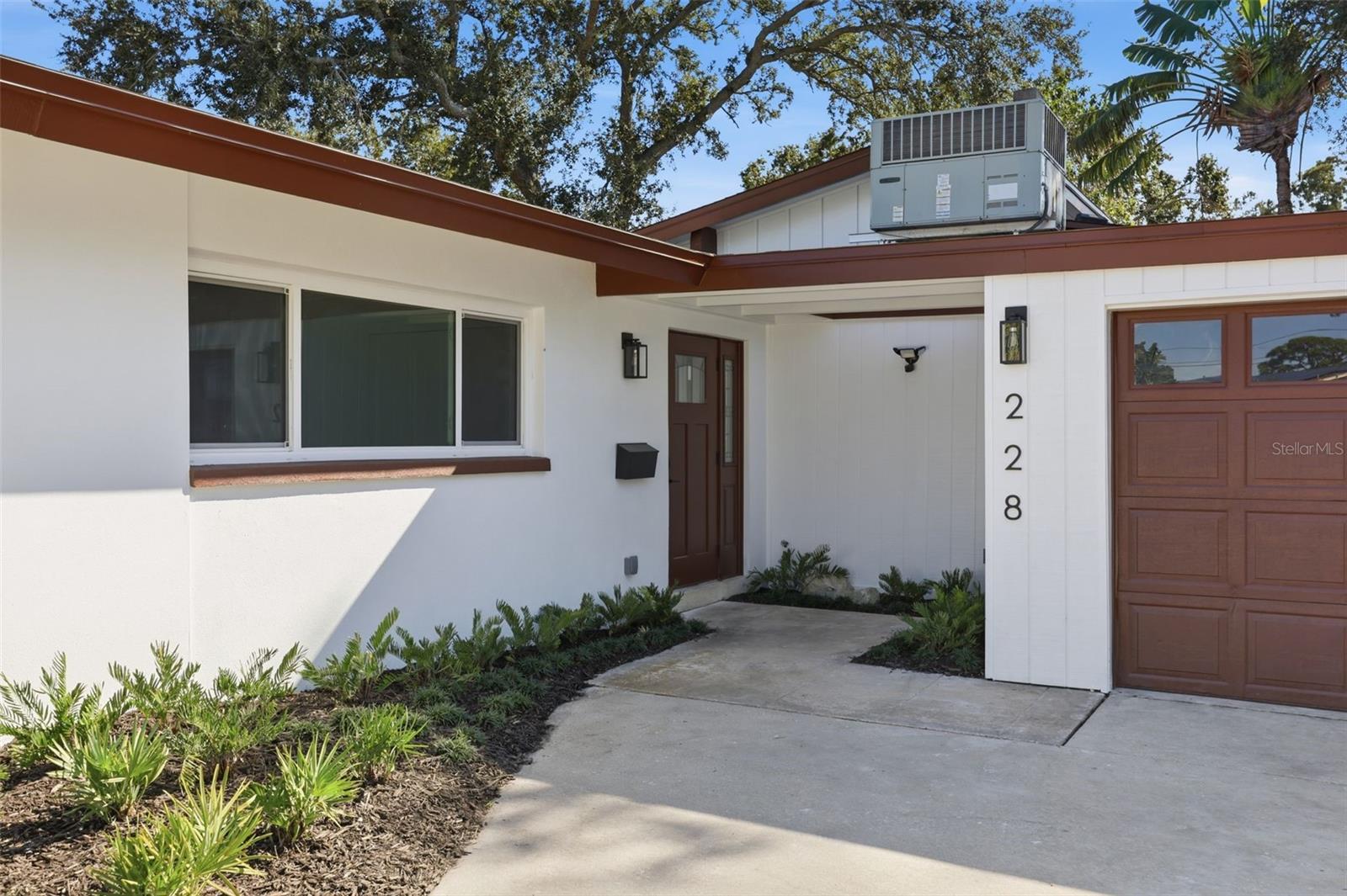 Single Family Residence em ST PETERSBURG, FL - Daniel Dourado