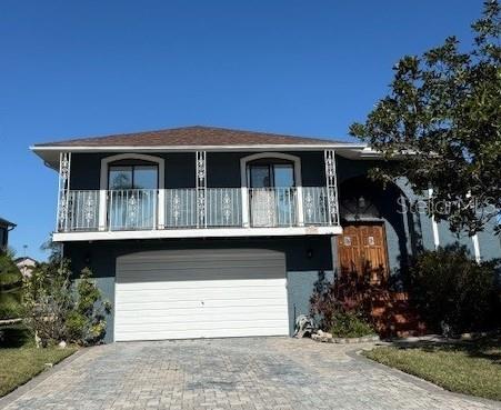 Single Family Residence em NEW PORT RICHEY, FL - Daniel Dourado