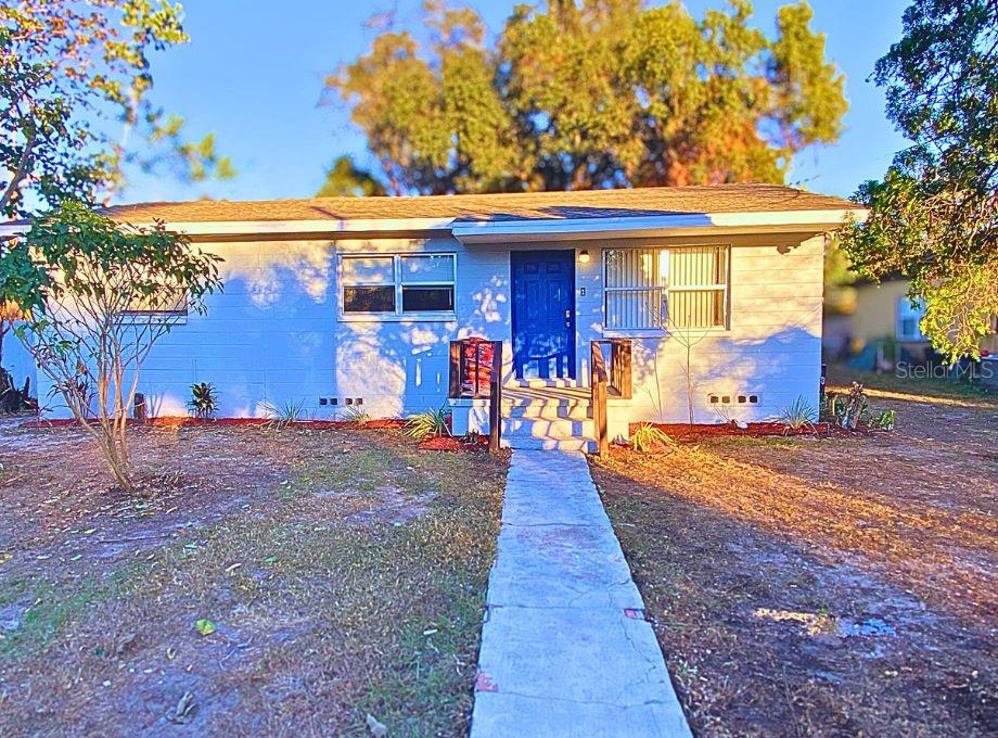 Single Family Residence em THONOTOSASSA, FL - Daniel Dourado