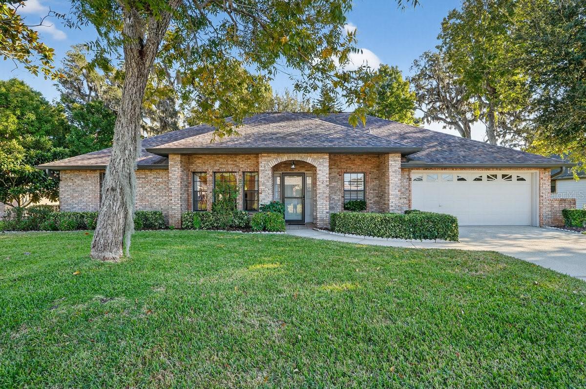 Single Family Residence em SOUTH DAYTONA, FL - Daniel Dourado