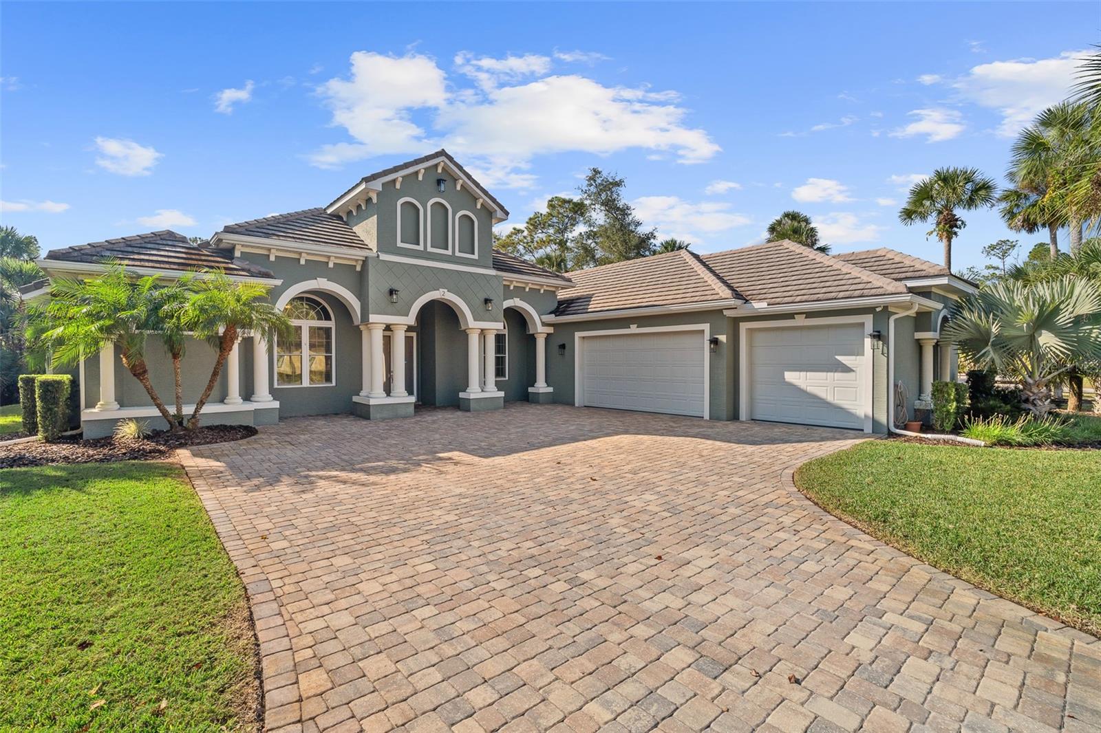 Single Family Residence in BUNNELL, FL - Daniel Dourado