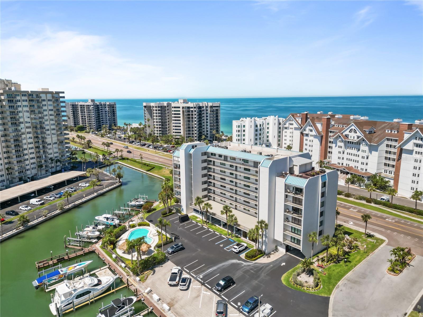 Condominium in CLEARWATER BEACH, FL - Daniel Dourado