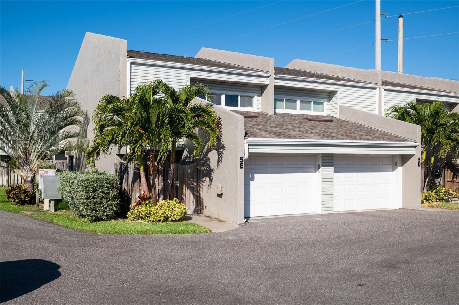 Condominium em MELBOURNE BEACH, FL - Daniel Dourado