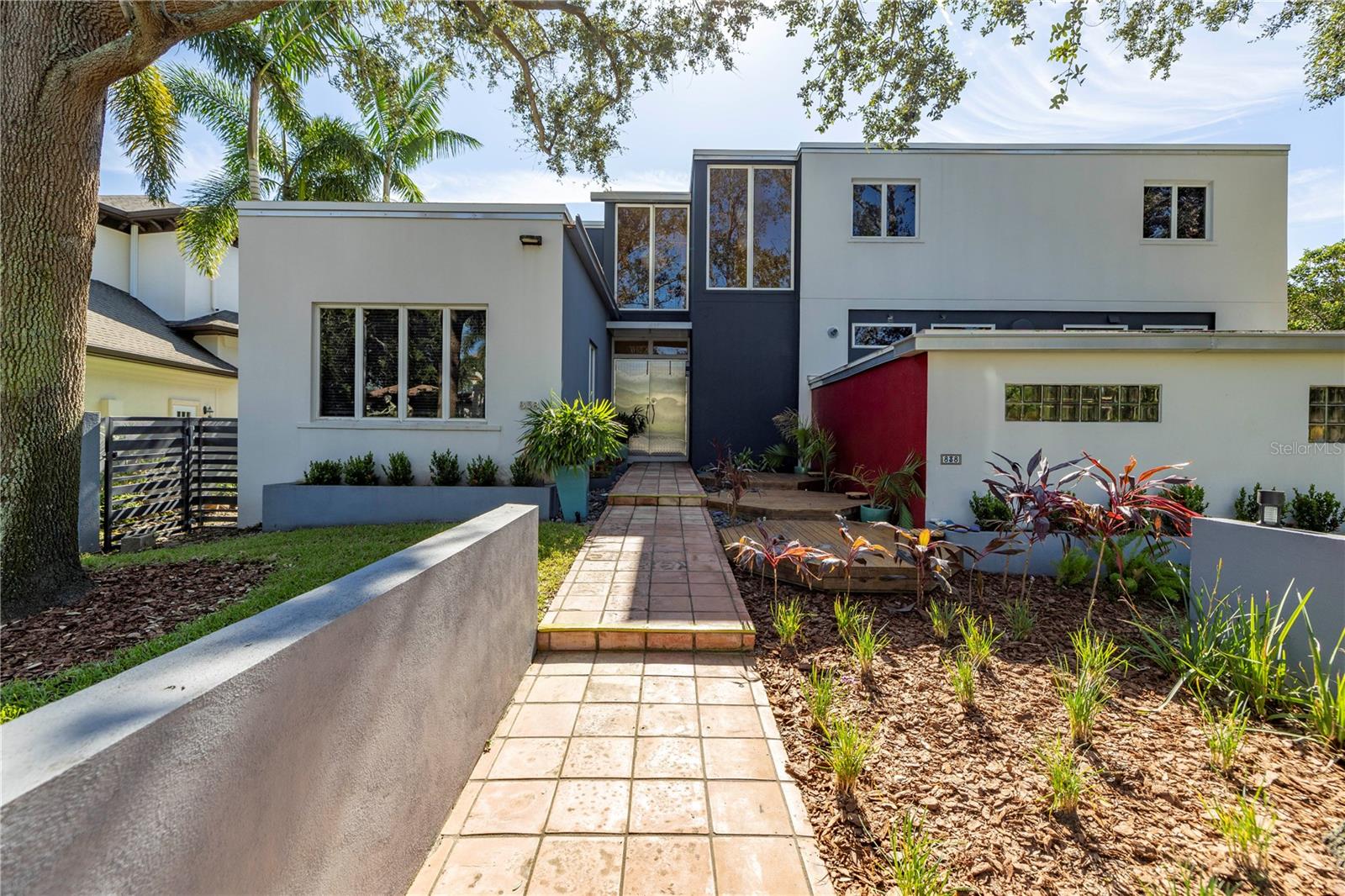 Single Family Residence em ST PETERSBURG, FL - Daniel Dourado