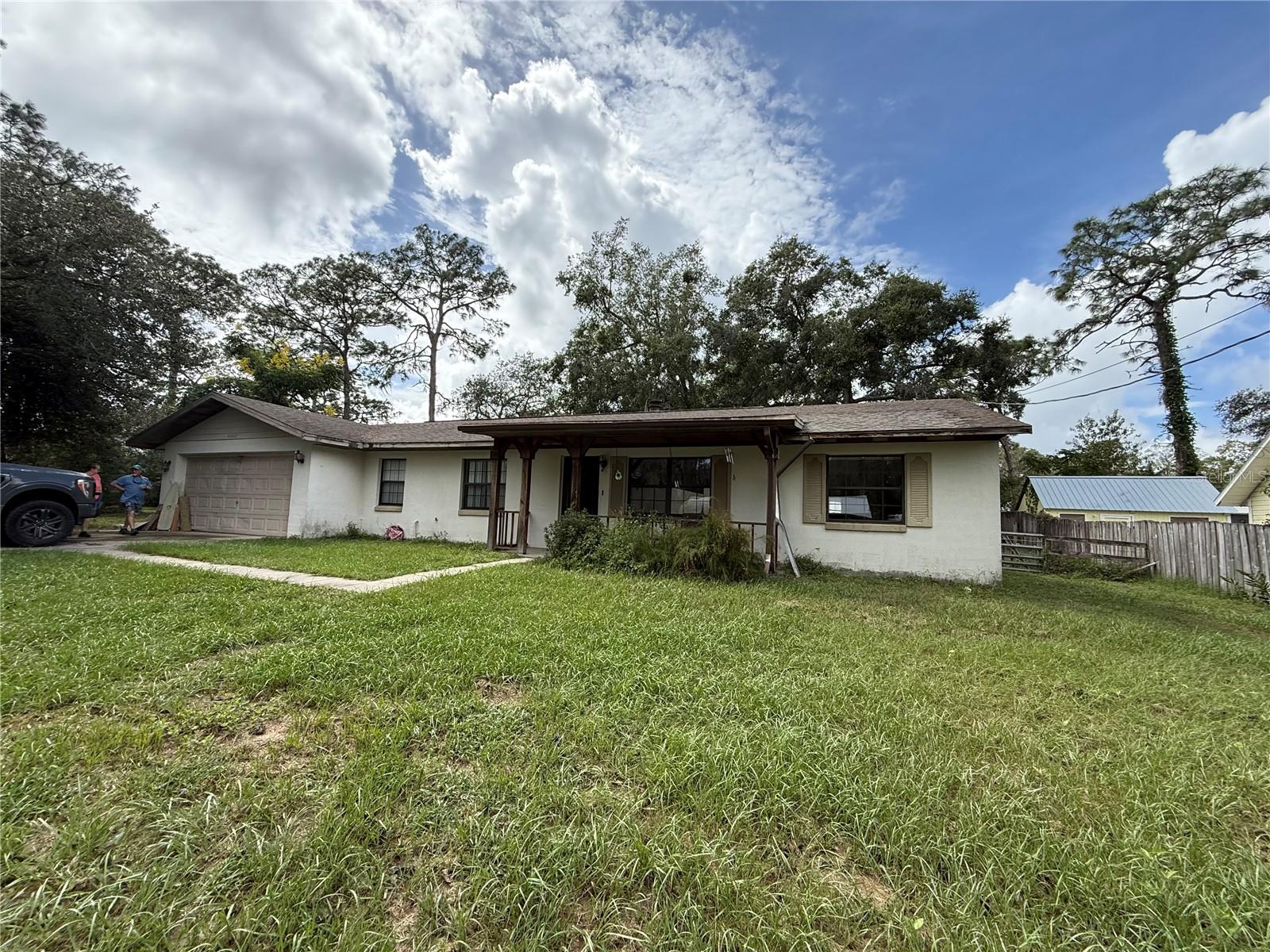 Single Family Residence em UMATILLA, FL - Daniel Dourado