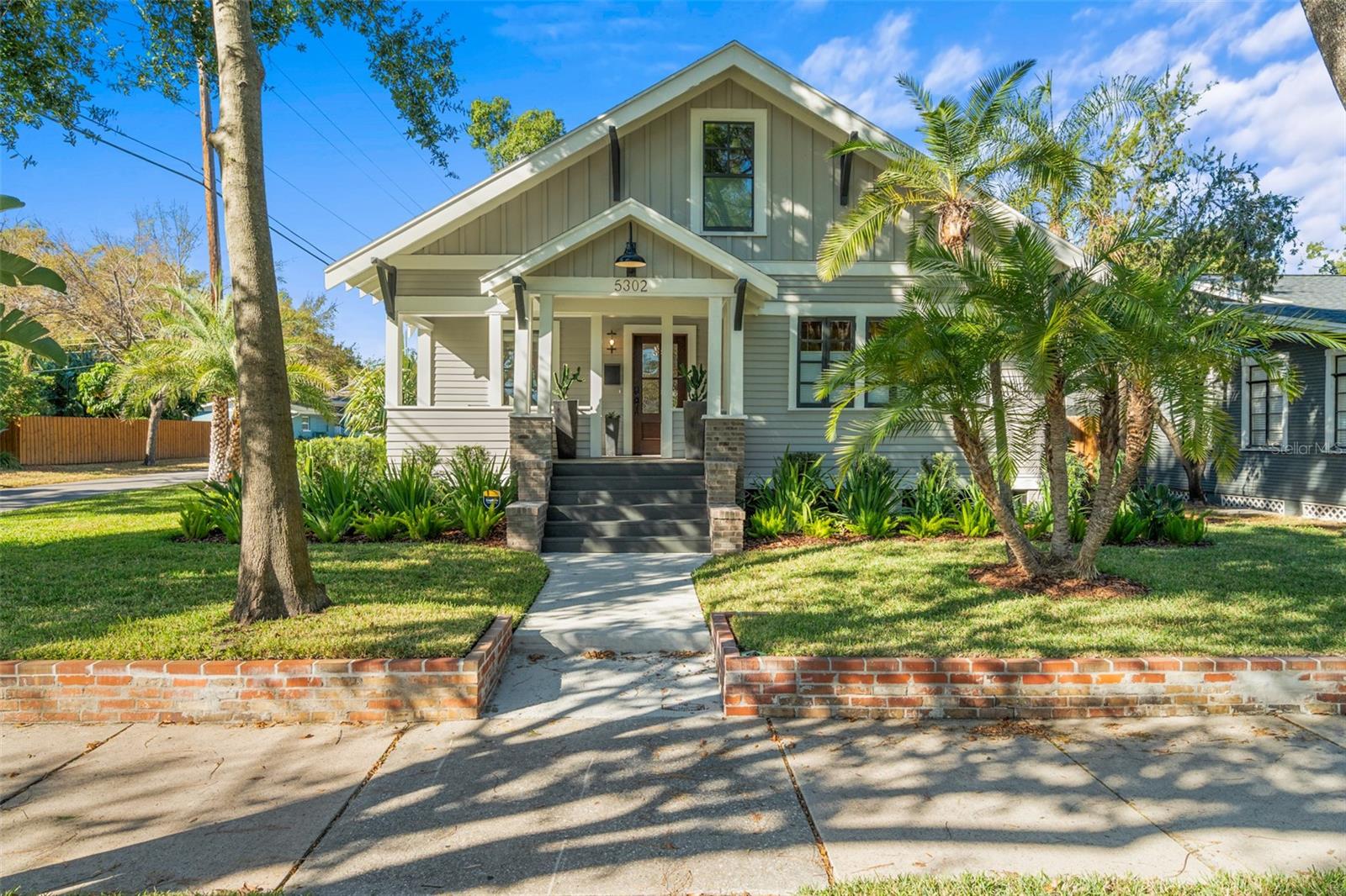 Single Family Residence in TAMPA, FL - Daniel Dourado