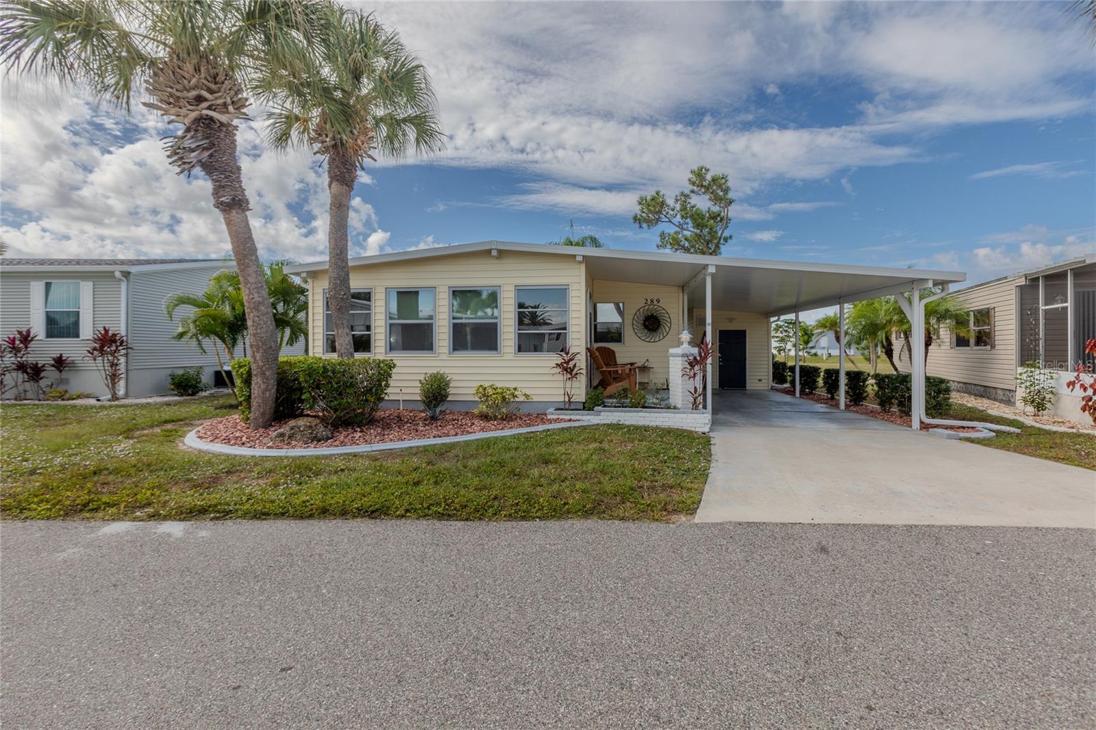 Manufactured Home em PORT CHARLOTTE, FL - Daniel Dourado