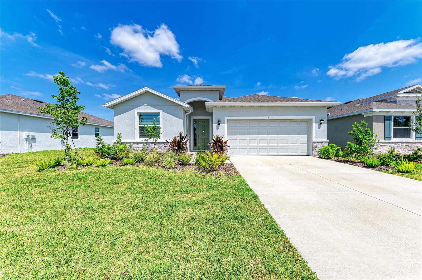 Single Family Residence em BRADENTON, FL - Daniel Dourado