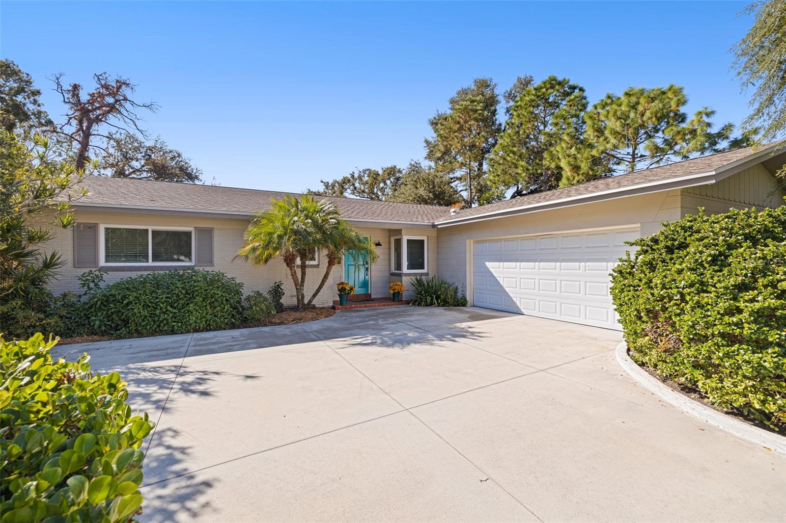 Single Family Residence em ST PETERSBURG, FL - Daniel Dourado