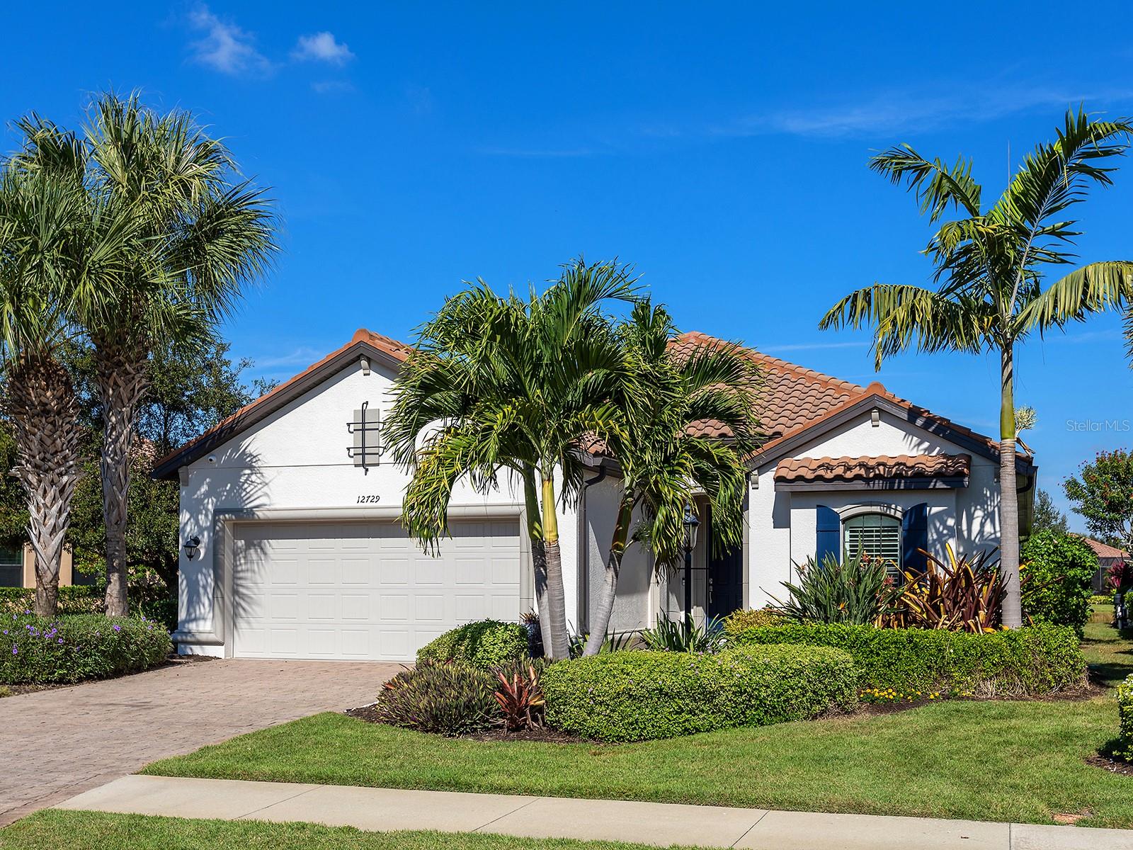 Single Family Residence in LAKEWOOD RANCH, FL - Daniel Dourado
