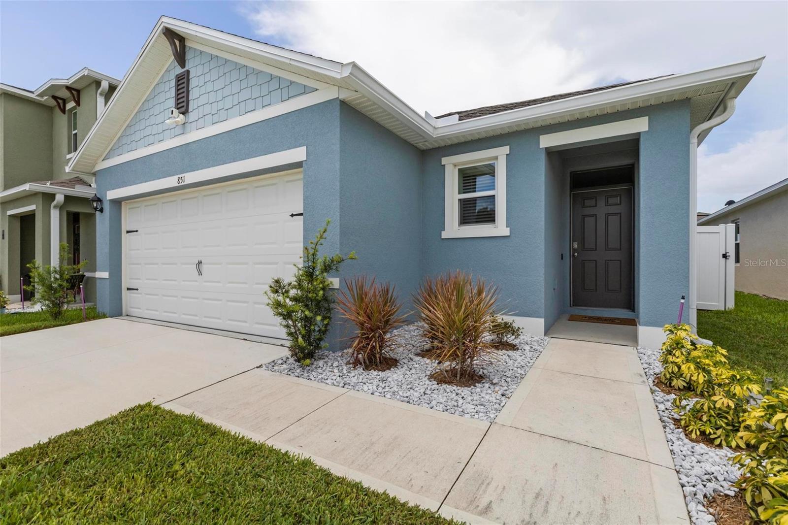 Single Family Residence in DELTONA, FL - Daniel Dourado