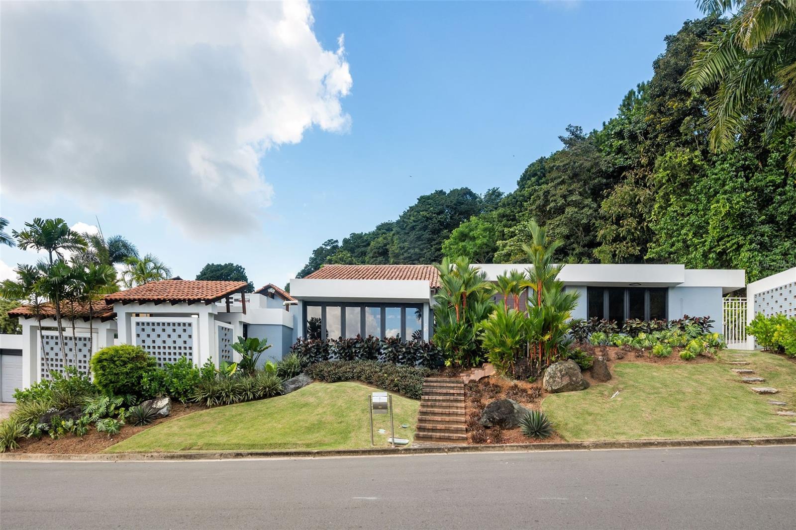 Single Family Residence em GUAYNABO, PR - Daniel Dourado