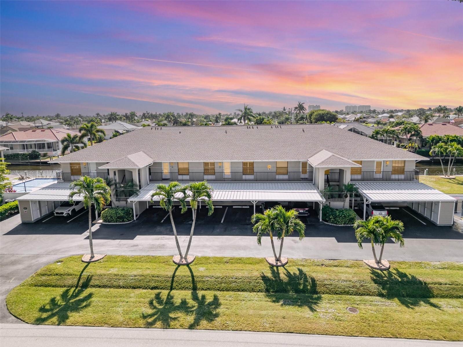 Condominium in CAPE CORAL, FL - Daniel Dourado