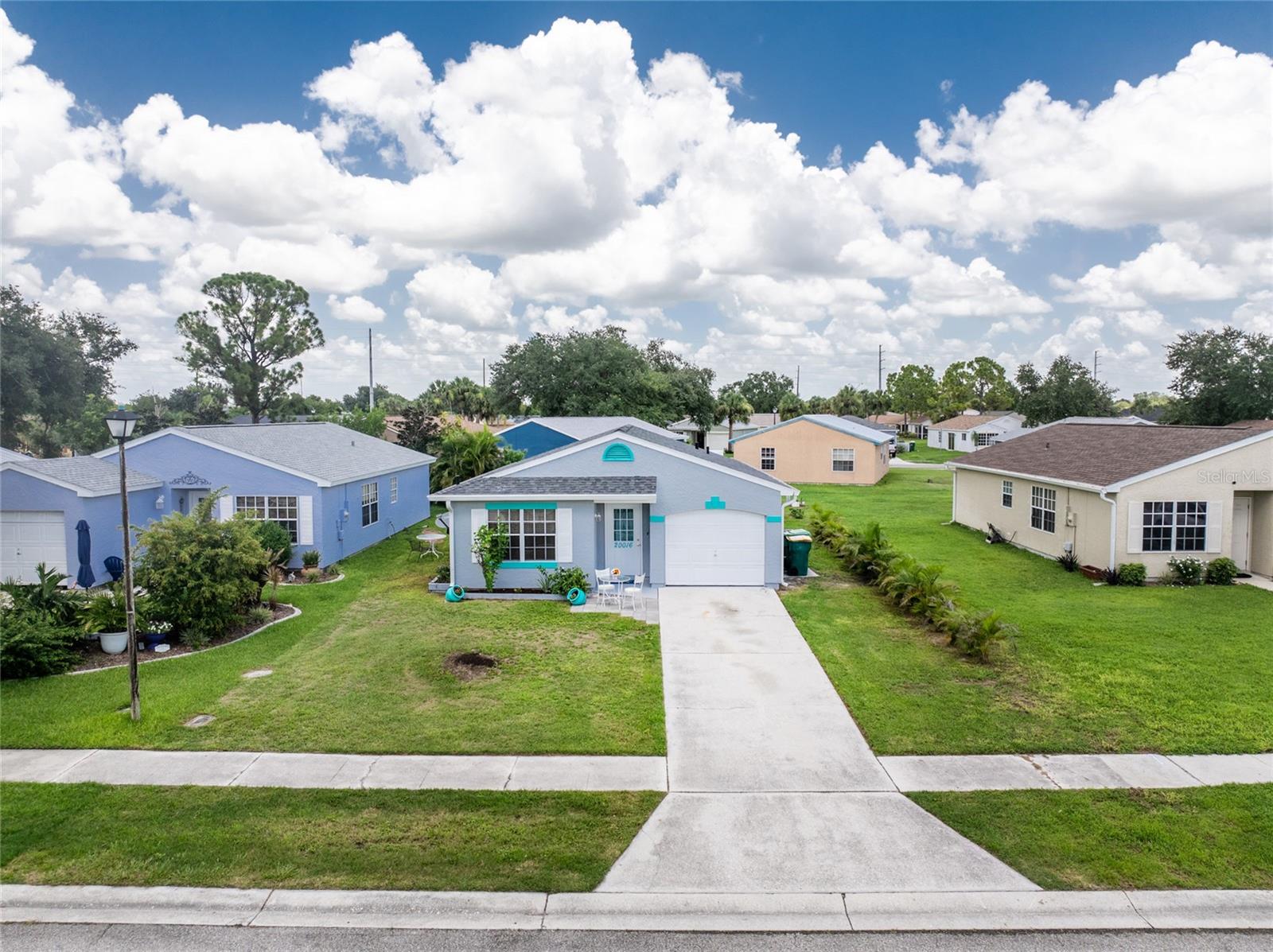 Single Family Residence em PORT CHARLOTTE, FL - Daniel Dourado
