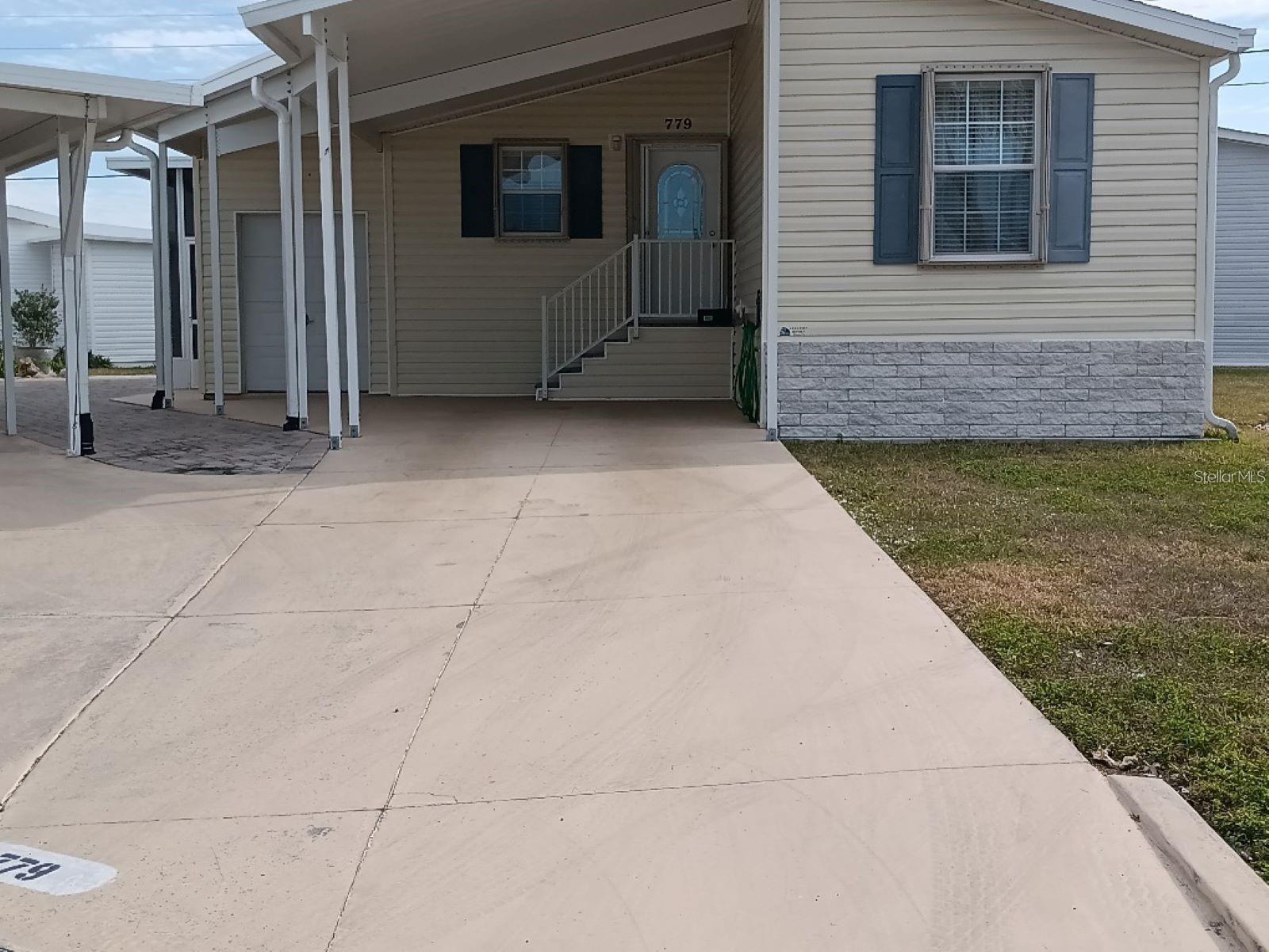 Manufactured Home em VENICE, FL - Daniel Dourado