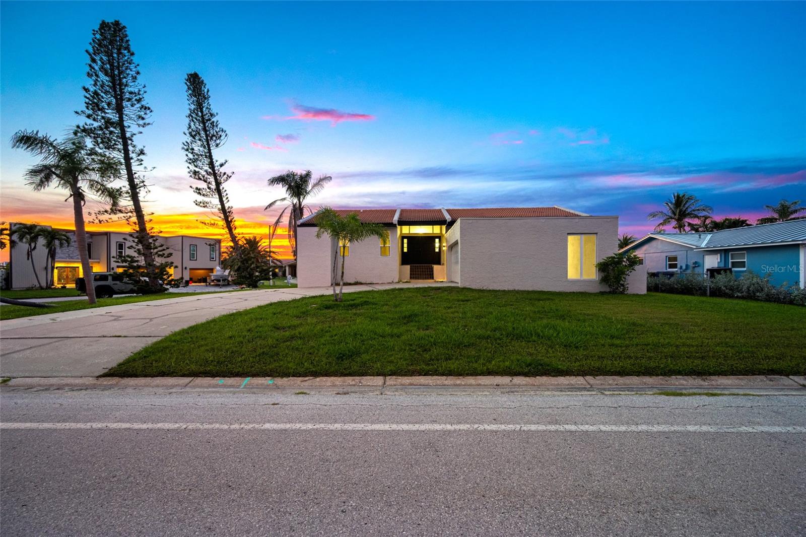 Single Family Residence em ST PETE BEACH, FL - Daniel Dourado
