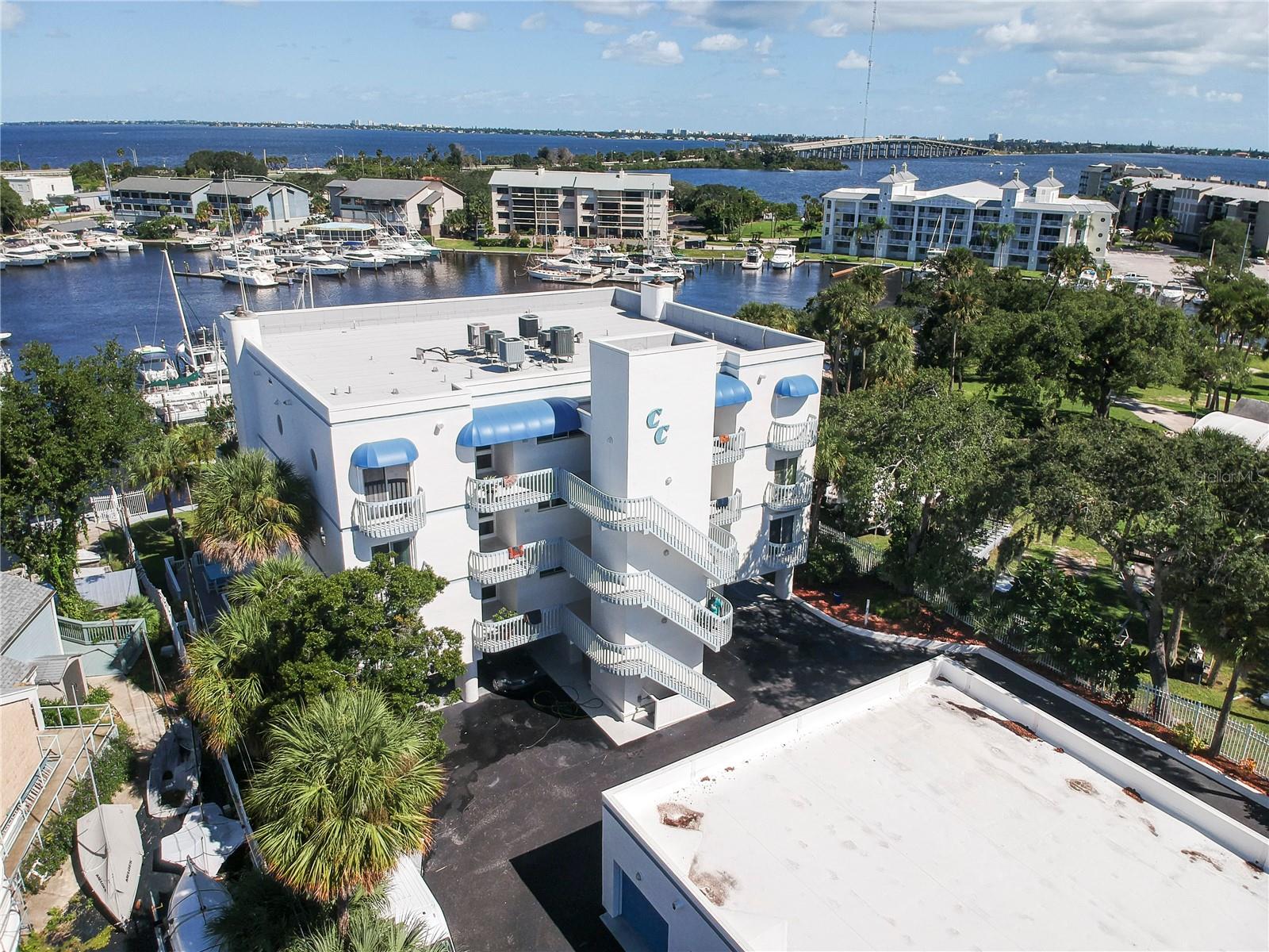 Condominium em MELBOURNE, FL - Daniel Dourado