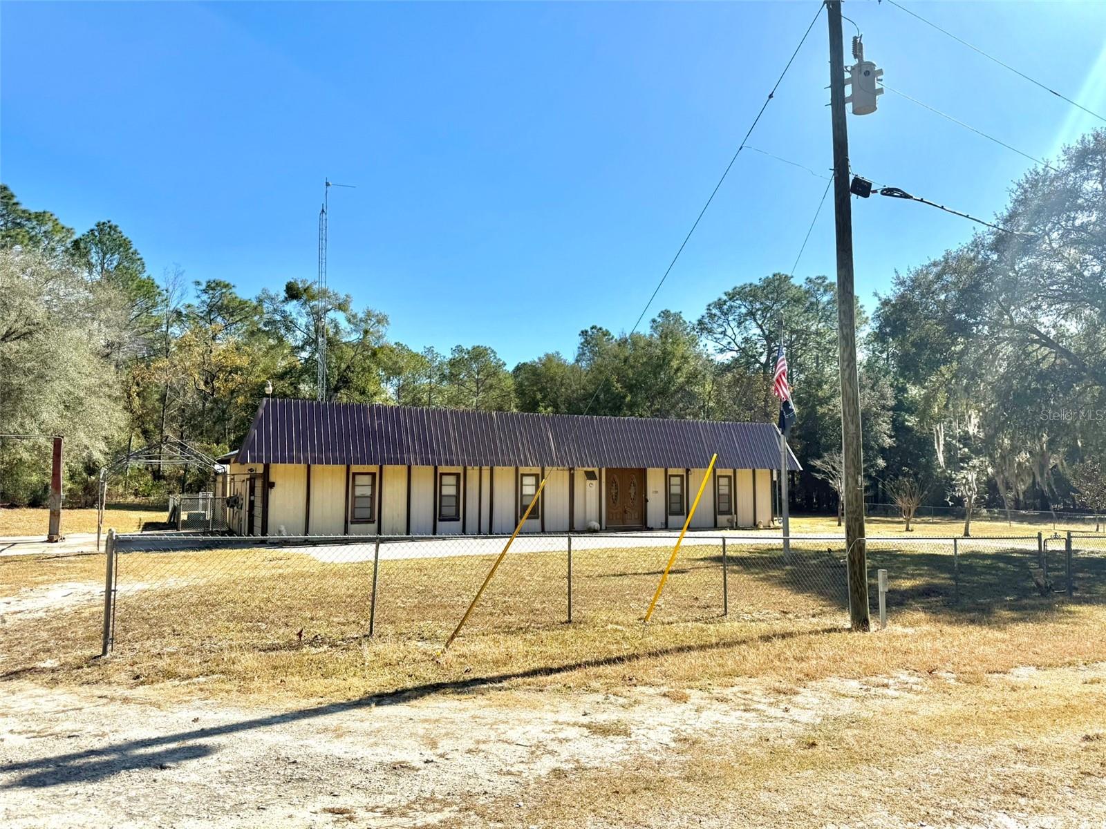 Single Family Residence in OCALA, FL - Daniel Dourado