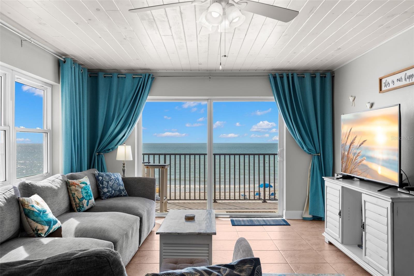 Condominium em MADEIRA BEACH, FL - Daniel Dourado