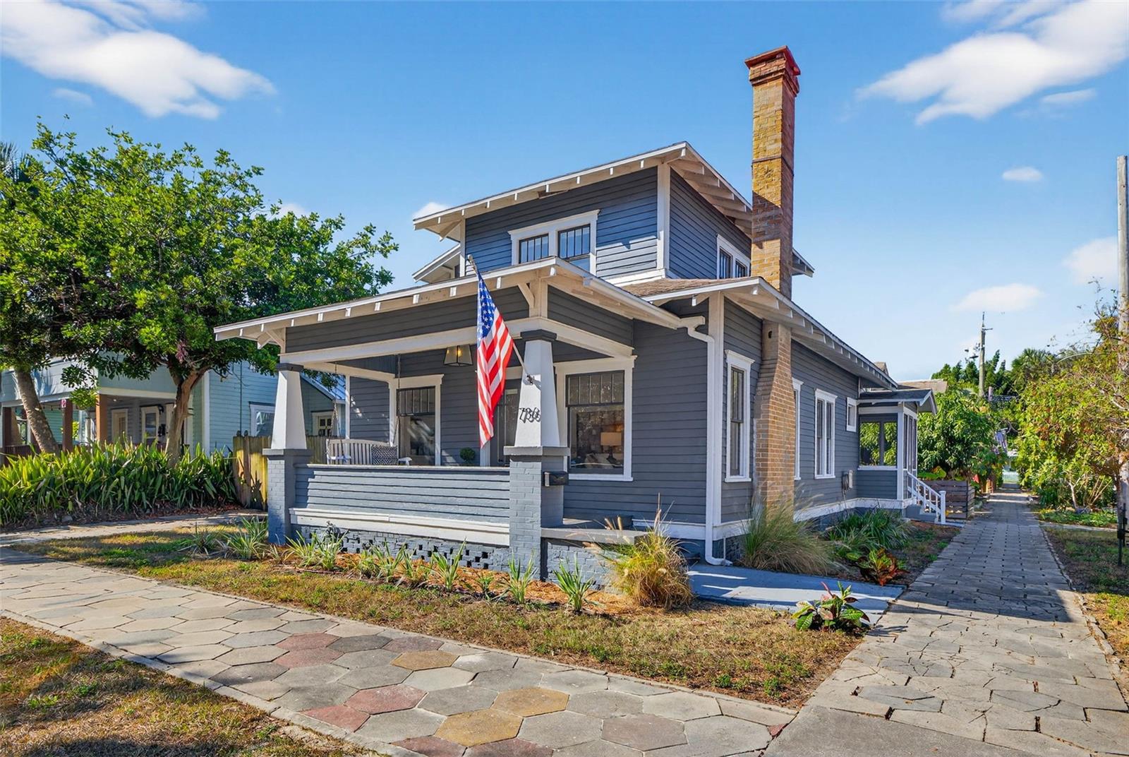 Single Family Residence em ST PETERSBURG, FL - Daniel Dourado