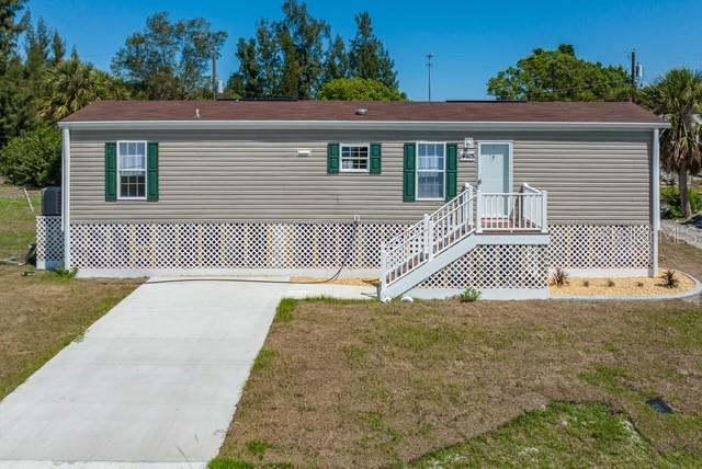 Manufactured Home em PORT CHARLOTTE, FL - Daniel Dourado