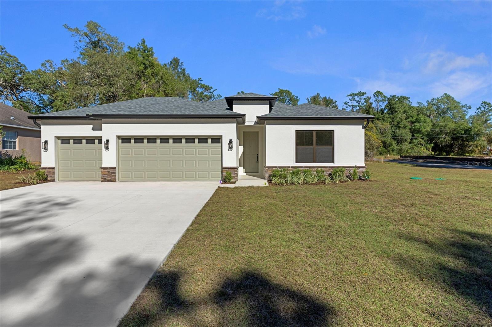 Single Family Residence in CITRUS SPRINGS, FL - Daniel Dourado