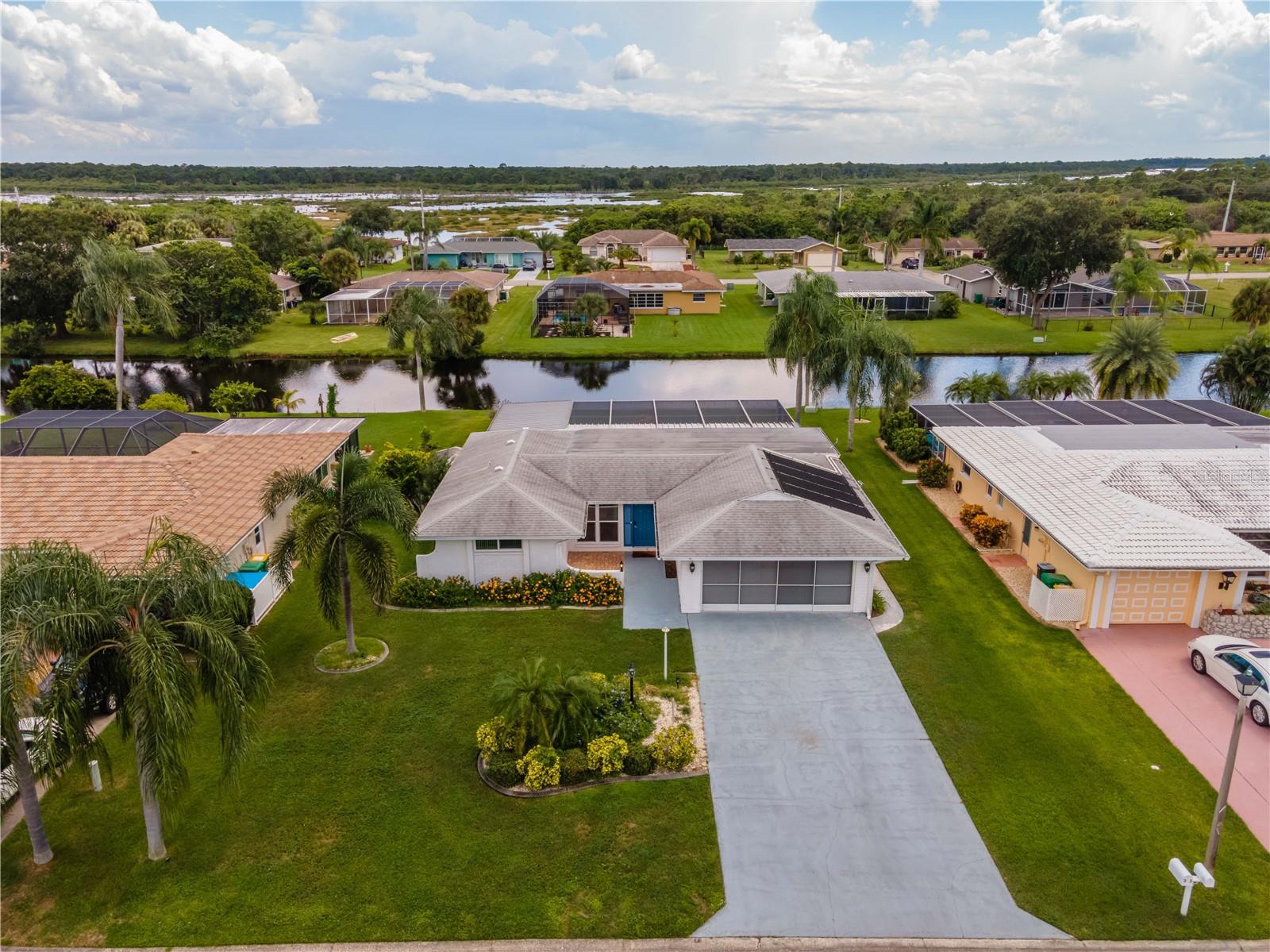 Single Family Residence em ROTONDA WEST, FL - Daniel Dourado