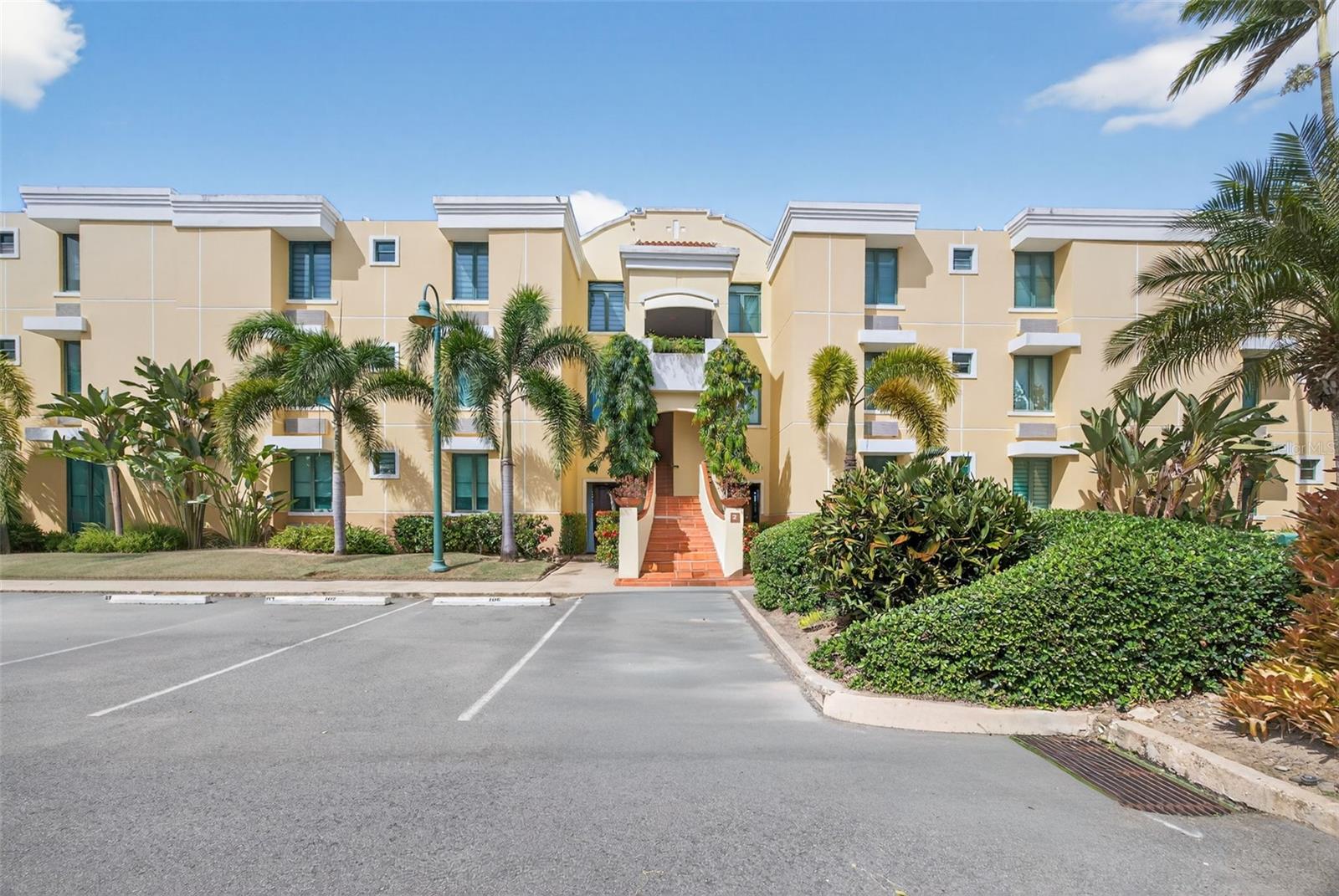 Condominium em VEGA ALTA, PR - Daniel Dourado