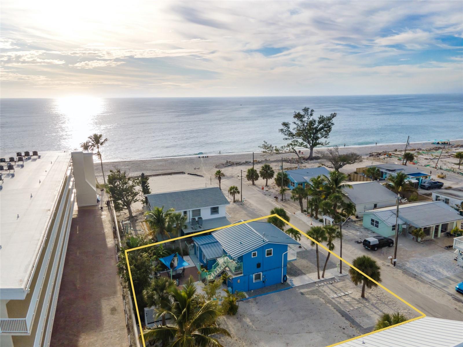 Single Family Residence em ENGLEWOOD, FL - Daniel Dourado