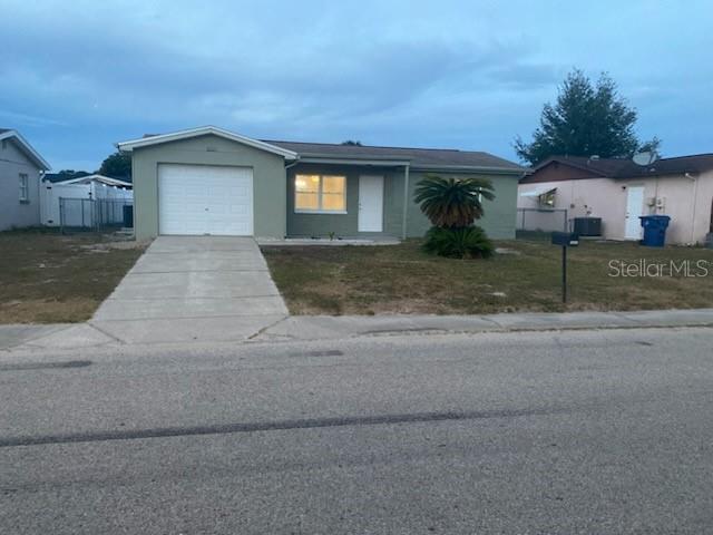 Single Family Residence in PORT RICHEY, FL - Daniel Dourado