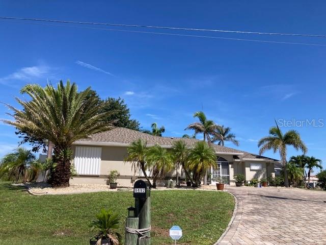 Single Family Residence em PORT CHARLOTTE, FL - Daniel Dourado