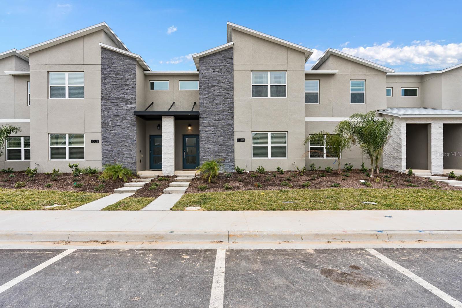 Townhouse in DAVENPORT, FL - Daniel Dourado