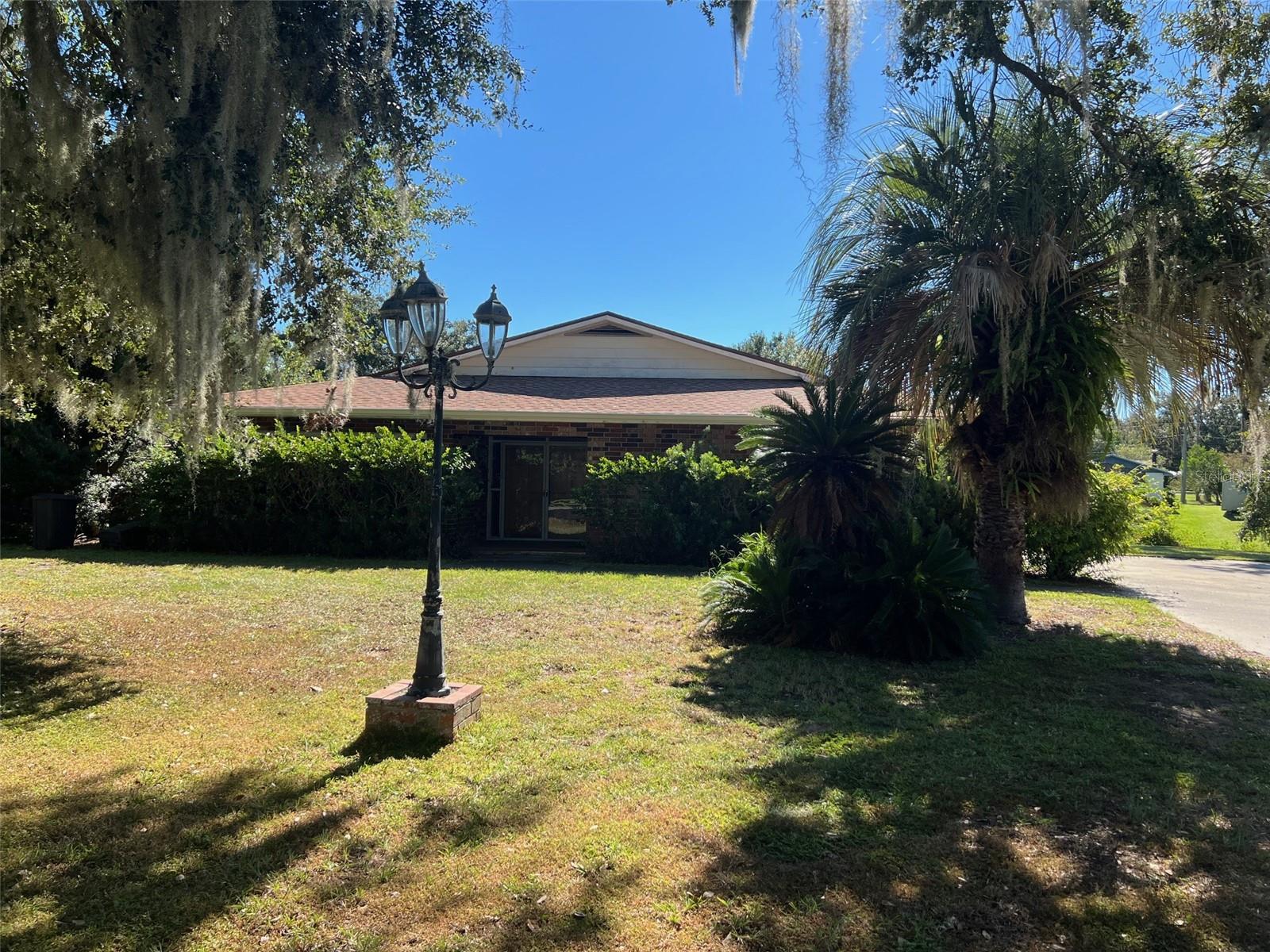 Single Family Residence em FRUITLAND PARK, FL - Daniel Dourado