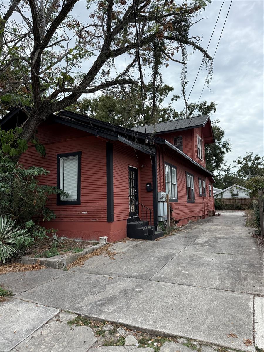 Duplex in TAMPA, FL - Daniel Dourado